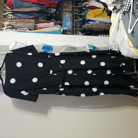 BLACK &WHITE DRESS - Picture 5 of 6